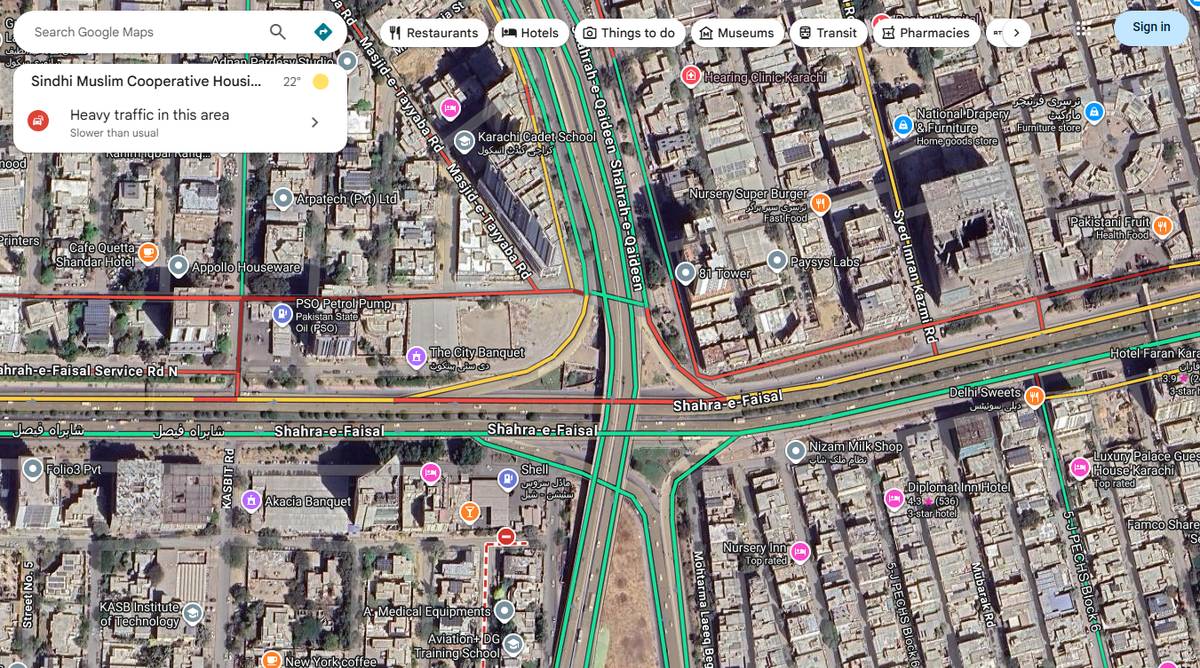 Traffic at Shahra-e-Faisal, PECHS