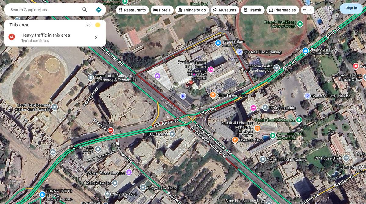 Traffic at M.T Khan Road, Pearl-Continental Hotel