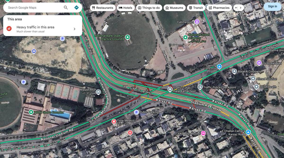 Traffic at Stadium Road Flyover