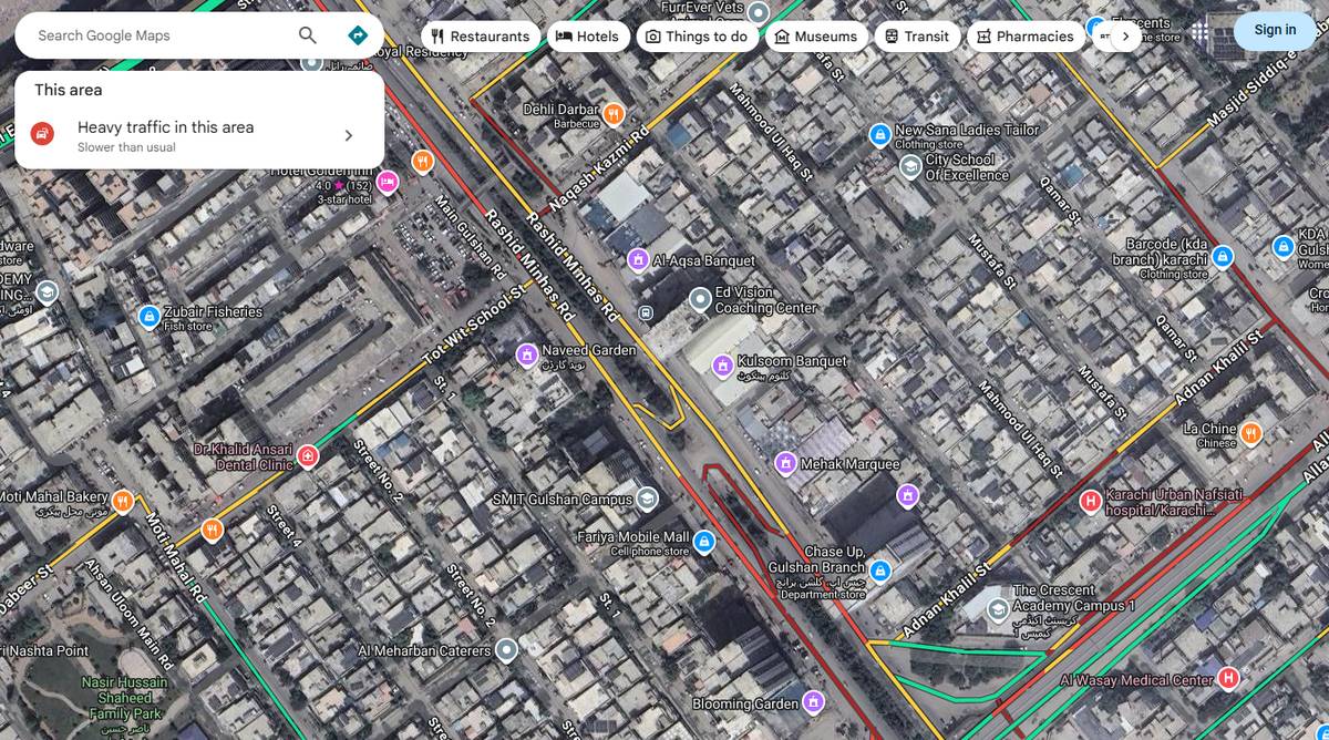 Traffic at Imtiaz Mega, Gulshan-e-Iqbal