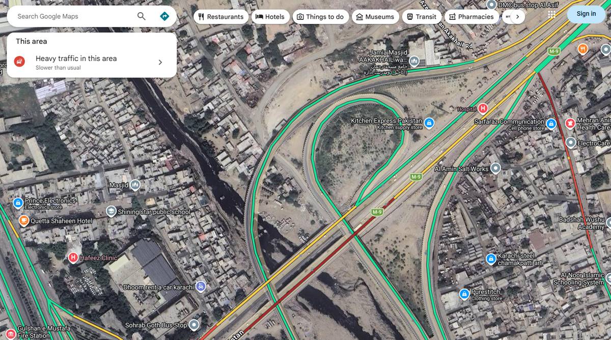 Traffic at Shahrah-e-Pakistan (Sohrab Goth)